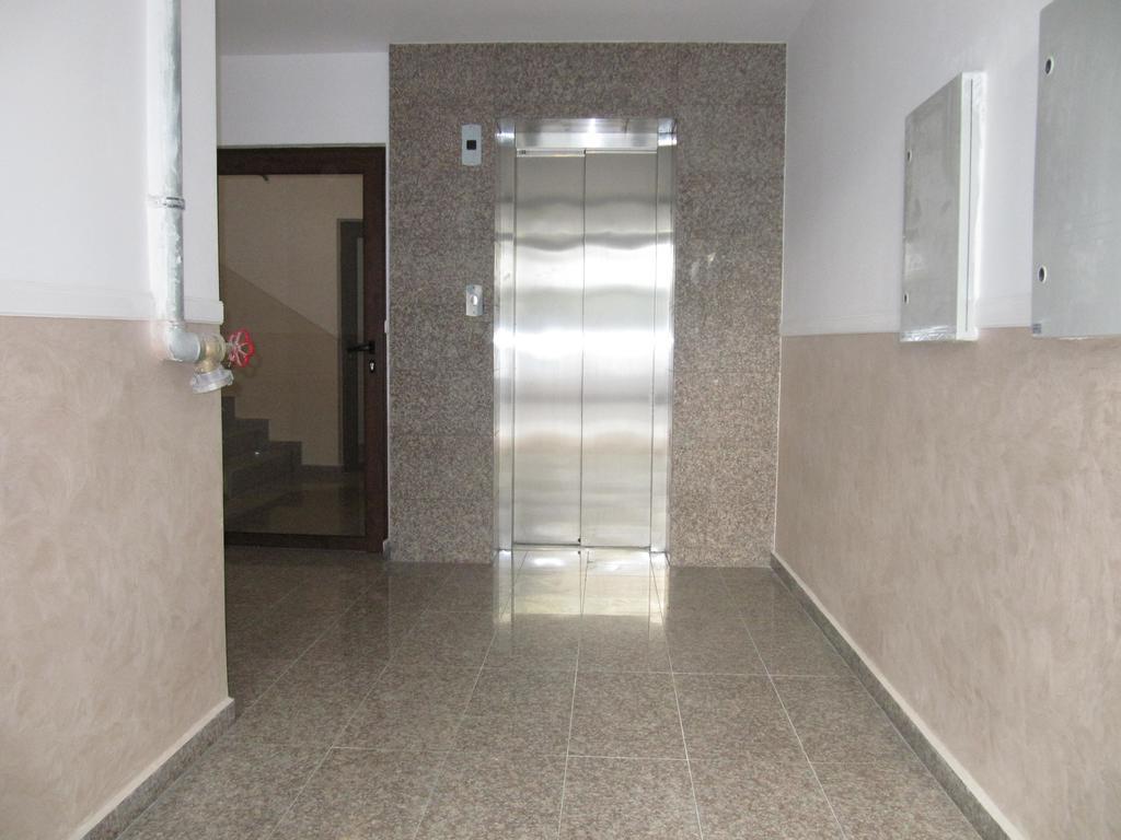 בורגאס Apartments Flora מראה חיצוני תמונה