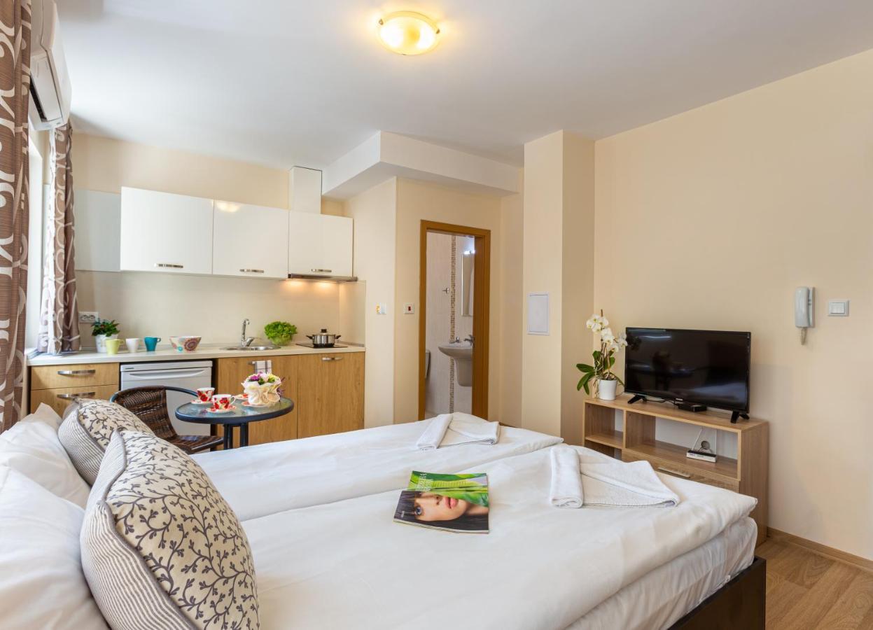 בורגאס Apartments Flora מראה חיצוני תמונה