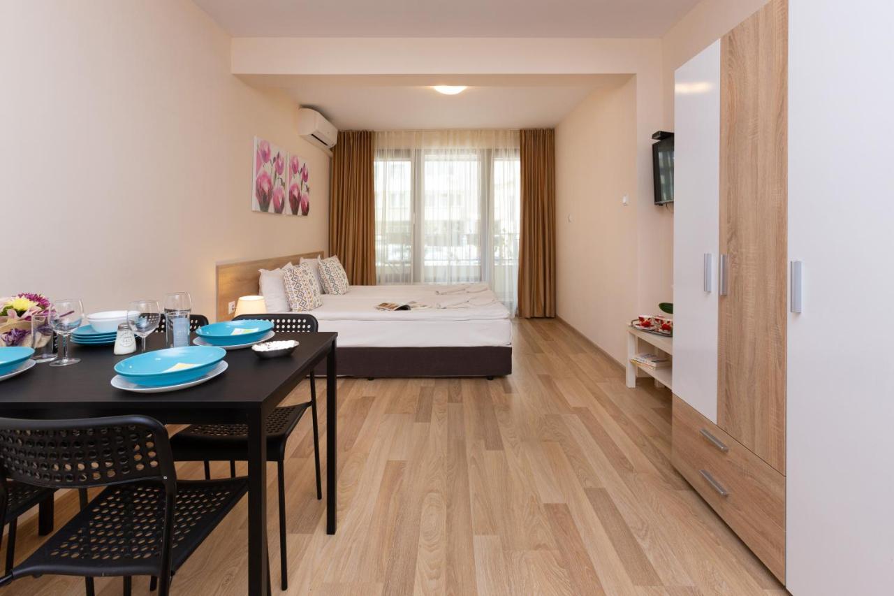 בורגאס Apartments Flora מראה חיצוני תמונה
